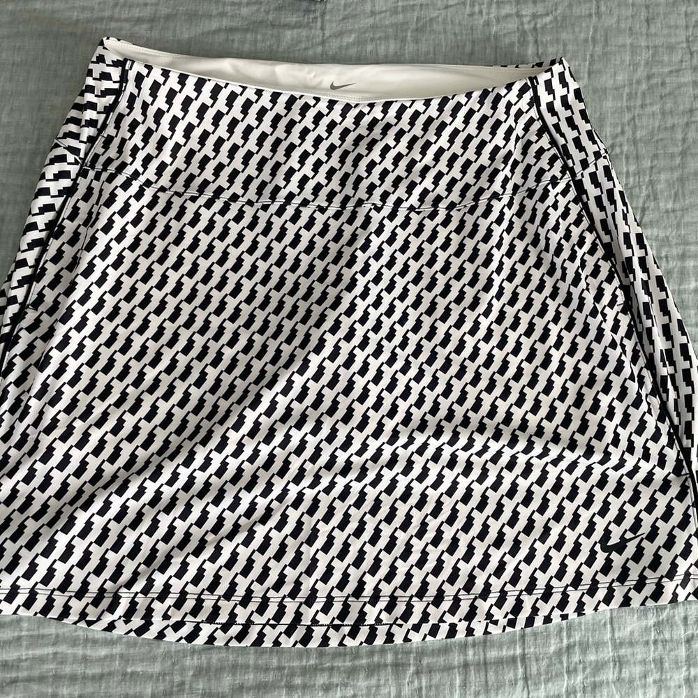 Nike golf or tennis skort size XL